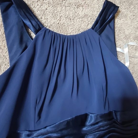 David's Bridal Womens Bridesmaid Formal Dress for Any Occasion - Picture 9 of 12